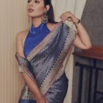Samyuktha Instagram - Majestic Blue 💙 . Wearing @tilfi_banaras & @amrapalijewels . Styled by : @ruchi.munoth Makeup: @vishalcharanmakeuphair Hair: @divya.naik25 Photographed : @arifminhaz Location: @churrolto #vaathi #vaathipromotions #classic