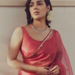 Samyuktha Instagram - There is no charm equal to tenderness of the Heart ♥️ . Wearing @sarangkaur.in & @konikajewellery . Styled by : @ruchi.munoth Assisted : @niha__varma ; Saree draper : @challavijaya8 Makeup: @vishalcharanmakeuphair Hair: @divya.naik25 Photographed : @arifminhaz #vaathi #vaathipromotions #samyukthamenon #classic #red #saree #retro #romantic #vintageromance Enchanté Café & Confectionery