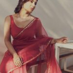Samyuktha Instagram - There is no charm equal to tenderness of the Heart ♥️ . Wearing @sarangkaur.in & @konikajewellery . Styled by : @ruchi.munoth Assisted : @niha__varma ; Saree draper : @challavijaya8 Makeup: @vishalcharanmakeuphair Hair: @divya.naik25 Photographed : @arifminhaz #vaathi #vaathipromotions #samyukthamenon #classic #red #saree #retro #romantic #vintageromance Enchanté Café & Confectionery
