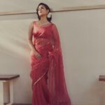 Samyuktha Instagram - There is no charm equal to tenderness of the Heart ♥️ . Wearing @sarangkaur.in & @konikajewellery . Styled by : @ruchi.munoth Assisted : @niha__varma ; Saree draper : @challavijaya8 Makeup: @vishalcharanmakeuphair Hair: @divya.naik25 Photographed : @arifminhaz #vaathi #vaathipromotions #samyukthamenon #classic #red #saree #retro #romantic #vintageromance Enchanté Café & Confectionery