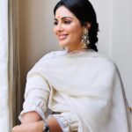 Samyuktha Instagram – Mahashivarathri wishes to everyone ❤️❤️ The bliss of Shiva ✨✨ 

Wearing @labelshireenshahana @amrapalijewels

@ruchi.munoth @vishalcharanmakeuphair 
@divya.naik25