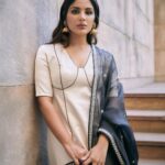 Samyuktha Instagram - 🖤 M & H - @kajol_mulani @deepabambhaniya08 Outfit - @raw_mango Jewellery - @amrapalijewels Stylist - @archamehta Team - @rashmi_angara @ishikakakkad Photographer - @kadamajay Mumbai - मुंबई