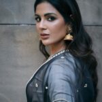 Samyuktha Instagram - 🖤 M & H - @kajol_mulani @deepabambhaniya08 Outfit - @raw_mango Jewellery - @amrapalijewels Stylist - @archamehta Team - @rashmi_angara @ishikakakkad Photographer - @kadamajay Mumbai - मुंबई