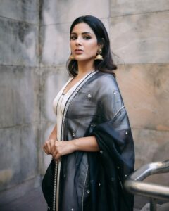 Samyuktha Instagram - 🖤

M & H - @kajol_mulani @deepabambhaniya08 
Outfit - @raw_mango
Jewellery - @amrapalijewels
Stylist - @archamehta
Team - @rashmi_angara 
@ishikakakkad
Photographer - @kadamajay