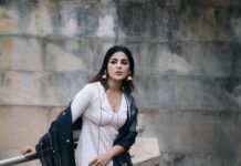 Samyuktha Instagram - 🖤 M & H - @kajol_mulani @deepabambhaniya08 Outfit - @raw_mango Jewellery - @amrapalijewels Stylist - @archamehta Team - @rashmi_angara @ishikakakkad Photographer - @kadamajay Mumbai - मुंबई