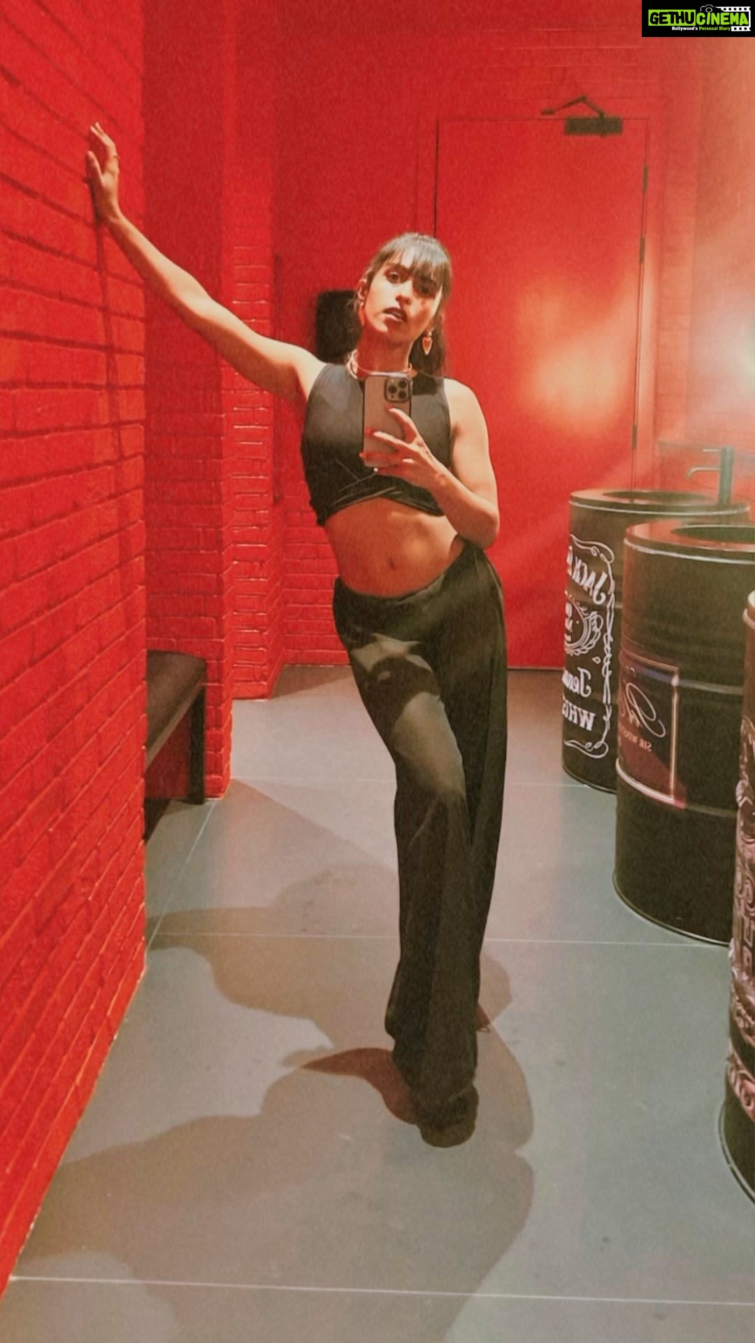 Samyuktha Hegde Instagram - This washroom is a whole vibe! . . . 📍: @cloud7ayla #trend