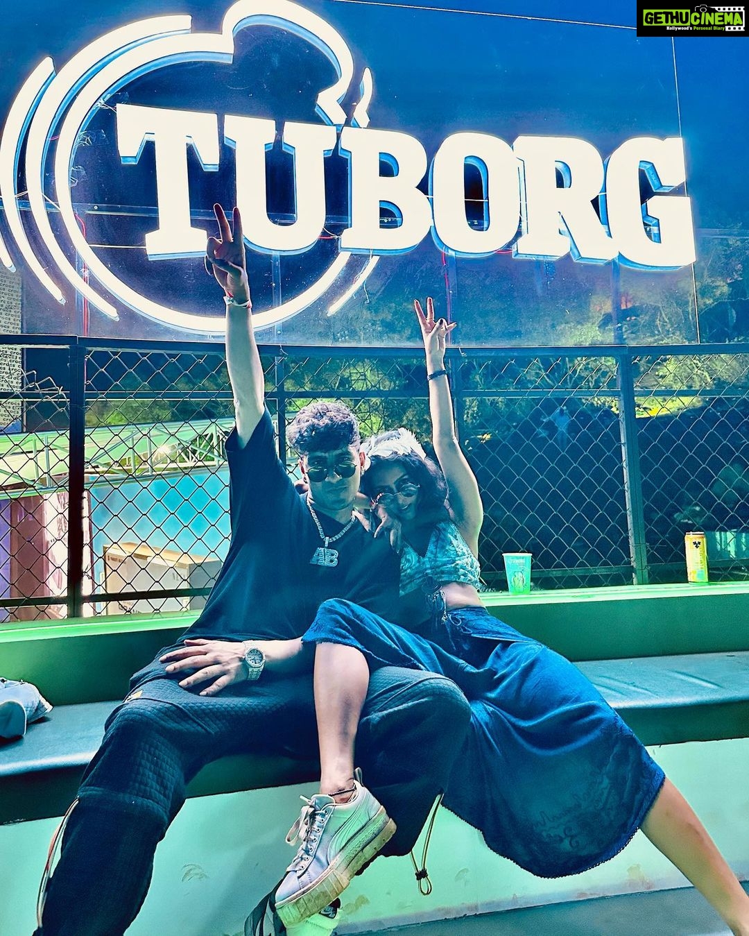Samyuktha Hegde Instagram - Swipe to the end to see Amma groove and jump at her first music festival. What an epic party at Tuborg X Sunburn 2022 in Goa. Thank you so much @tuborgzerosoda for giving me so many good memories! I had a great time. #Ad #Tuborg #TuborgZeroSoda #OpenToMore #TuborgSunburnLimitedEdition #TuborgxSunburn2022 #WhyNot **Disclaimer: Drink responsibly, this content is for 25 years and above