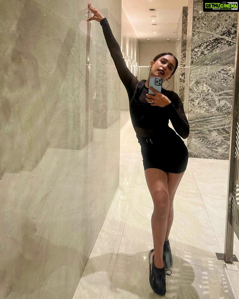 Samyuktha Hegde Instagram - Hey sexy lady, I like your flow, Your body's bangin', out of control