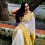Samyuktha Varma Instagram - My Set mund🌻mund sari 🌾obsession🌼
