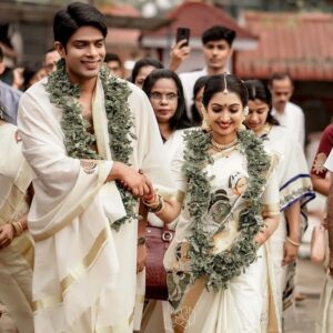 Samyuktha Varma Instagram - Can't belive!Uthakutty grown up to a beautiful bride.Love doesn't mean you will  always 🤗agree🤗,see eye😳♥️ to eye😳💙 or never have an 👹👺argument. It means depsite the bad days u still can't see yourself without that person🤐🤐. Happy married life uthara nithesh😘😘