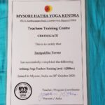 Samyuktha Varma Instagram - Vinyasa is a practise which gives another kind of energy, i experienced the masculine energy within.Its really hard for me and i never would have made it without you praveen sir 🙏