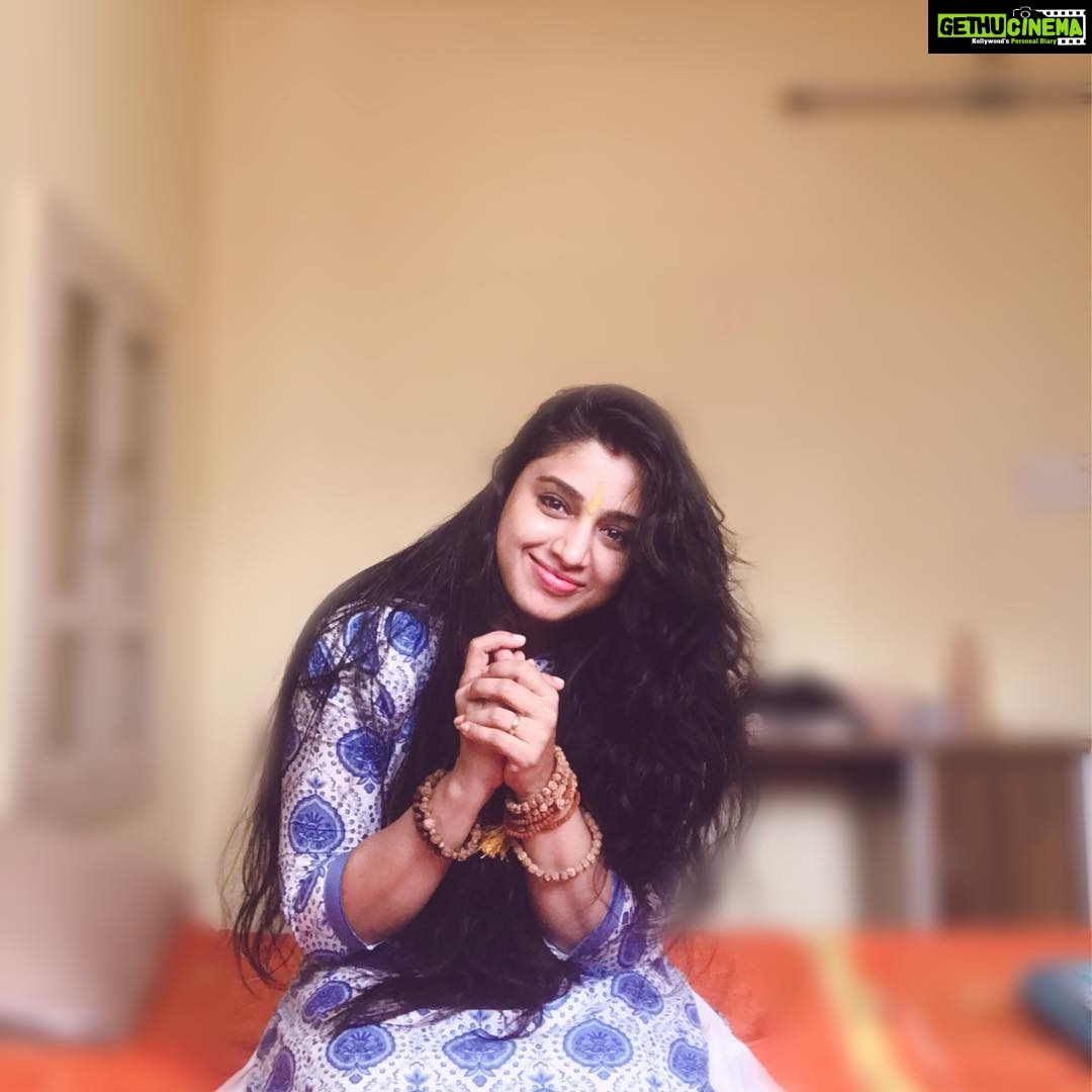 Samyuktha Varma Instagram - Soaking in positivity🌱