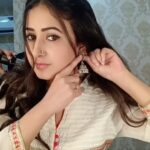 Sana Amin Sheikh Instagram – GRWM – Zaara
While Saleem (@sahilphull) makes a special appearance 🎥
Makeup room diaries 💯
New Show ..
Coming Soon 🌸