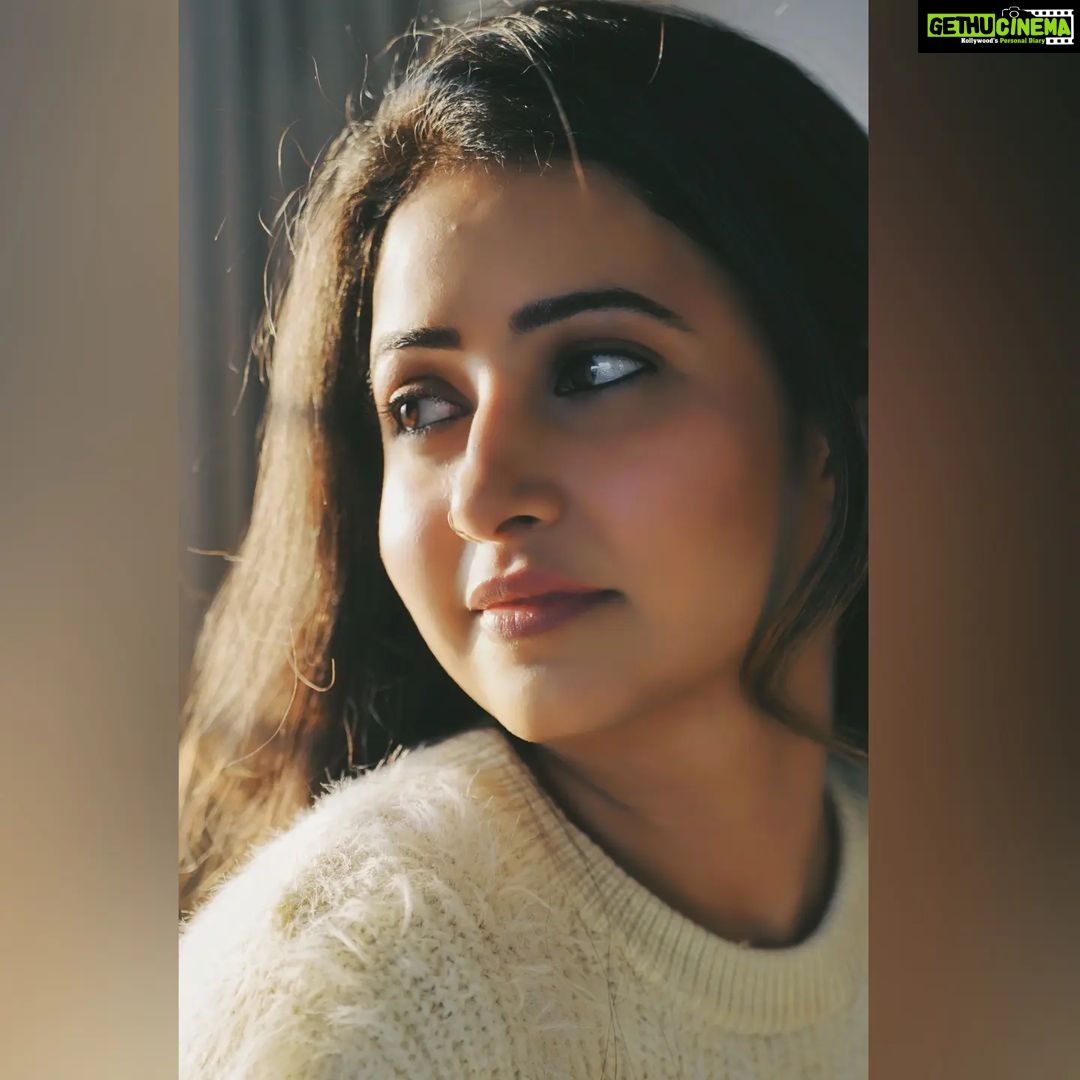 Sana Amin Sheikh Instagram - Sitaare jhilmila uthe.. 📻
