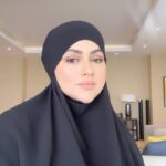 Sana Khan Instagram - Know who Allah is and it will make ur namaz even better when you will be knowing who you standing in front of. Namaz is the best way to talk to Allah swt This is when you can show your gratitude,pain and problems. Always remember it’s namaz that makes u a Muslim without namaz there is nothing. May Allah guide us to the right path till our last breath. #sanakhan #anassaiyad #islamicreminder