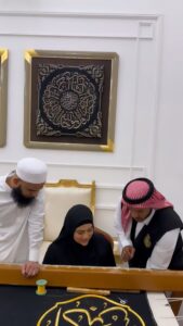 Sana Khan Instagram - Alhamdullilah got this beautiful opportunity again to stitch on Kiswah tul Kaaba 🕋 

So there will be new addition on kiswa “Allahu Akbar” in gold the one we stitching right now which will be placed right above the Hajr e Aswad a stone from Heaven gifted to Prophet Ibrahim (AS)

Allah ka kitna bada ehsaan I got to visit this place again thanks to my Shauharji @anas_saiyad20 who got it all arranged ♥️

#sanakhan #anassaiyad #makkah #kiswa #kaaba #saudiarabia
