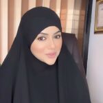 Sana Khan Instagram – My brothers and sisters don’t forget to recite Surah kahf on Friday.

May Allah make our faces shine the brightest in this duniya and Akhirah with his Noor ♥️

#sanakhan ##islamicreminder