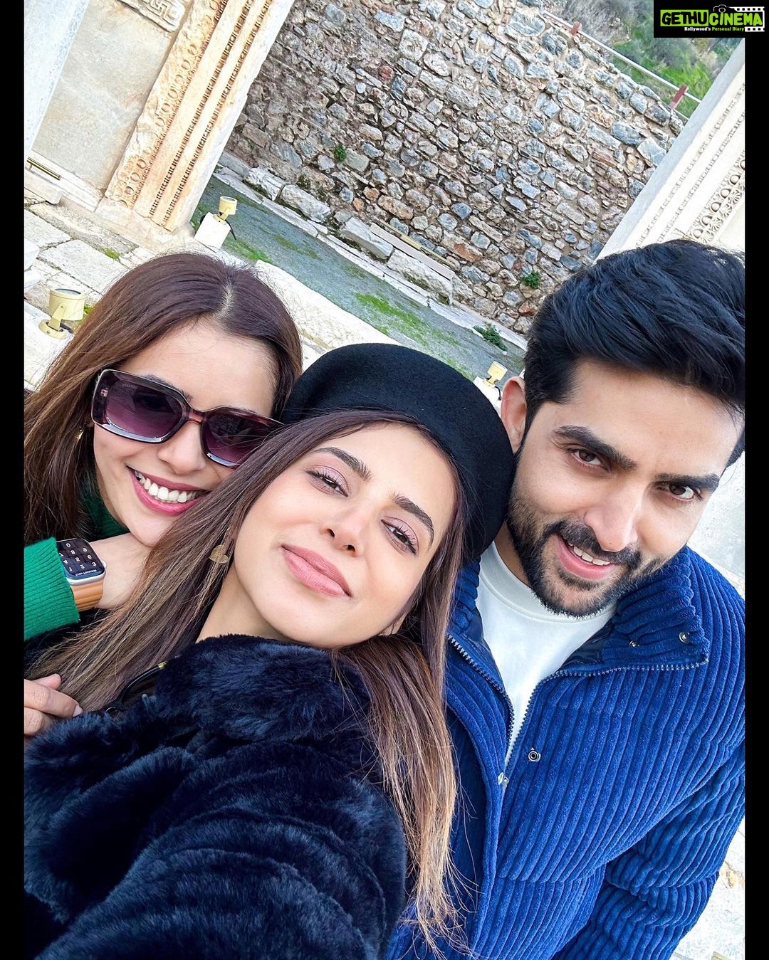 Sana Sayyad Instagram - Let’s Do This Again ❤️ . . . #tripwithfriends #memories #memoriesforlife #turkey #istanbul #holiday #travel #fun #times