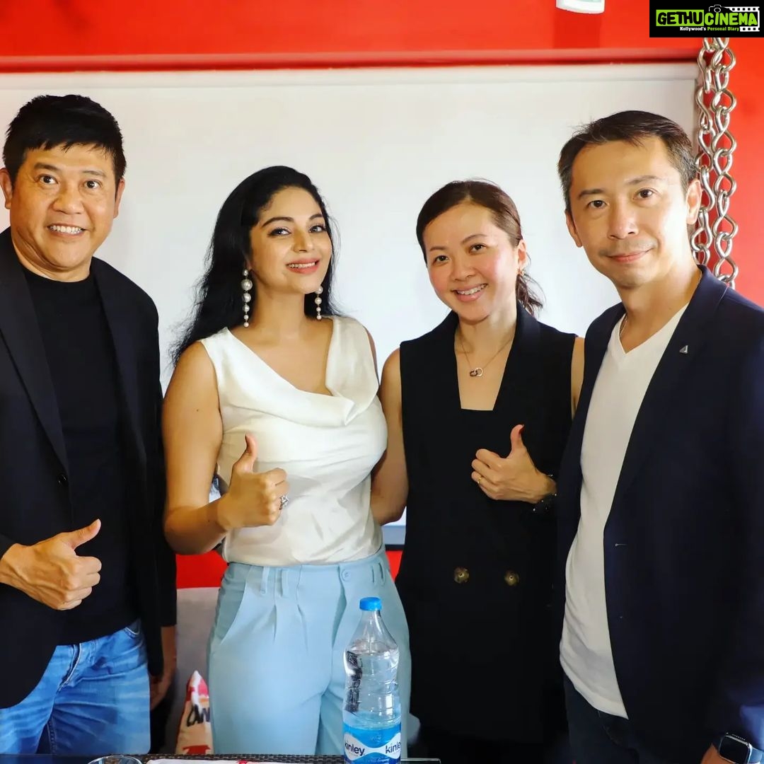Sanam Shetty Instagram - Honoured to launch India's First Canadian 2 For 1 Pizza restaurant in Chennai, at Elliot's Beach - Besant Nagar ππ Hearty Congratulations to founder Mr. Mohammed Abdullah and best wishes to the team and staff. Thanks for the kind hospitality Mr. Ashik Sheik @shaik_lens_photography & Mrs. Uma @aura_uma. Event host @emcee_komal15 Photography @vivid_impressions__ #newlaunch #canadian2for1pizza #newrestaurant #pizzalovers #besantnagar #chennai