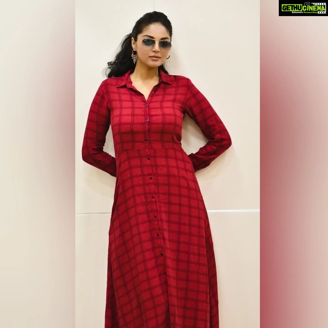 Sanam Shetty Instagram - Want more? 😎 . . . Clicks @arvinthiyer #trendytuesday #shadeswag #checkered #eventstyling #shirtdress