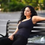 Sanam Shetty Instagram - Can you keep a secret ?🤫 . . . Videography @__thirdeyeweddings__ Photography @jagan_mathew Concept @samissiah Makeup @diyamakeover_ Hair @madhuzartistry Tank Top @zara Studs @westsidestores Venue @darzaluxuryresorts Logistics @joemichael.official @reshma.srijay @gideonmediaevents #harleydavidson #streetbob #bikeshoot #bikereels #trendythursday #moretocome #girlinblack #bikebabes #harleylovers