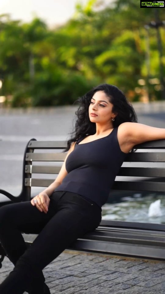 Sanam Shetty Instagram - Can you keep a secret ?🤫 . . . Videography @__thirdeyeweddings__ Photography @jagan_mathew Concept @samissiah Makeup @diyamakeover_ Hair @madhuzartistry Tank Top @zara Studs @westsidestores Venue @darzaluxuryresorts Logistics @joemichael.official @reshma.srijay @gideonmediaevents #harleydavidson #streetbob #bikeshoot #bikereels #trendythursday #moretocome #girlinblack #bikebabes #harleylovers