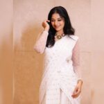 Sanam Shetty Instagram - One of the most beautiful gowns I've worn 🤍🤍🤍🤍 . . Custom made design by @shyn_fascino Outfit @fascinodresses_by_shyn Photography @@phototodayofficial MUH @vaishuzmakeover Venue @radissonblucbe #indowesternwear #eventstyling #itswhite #whitebridals #sanam #sanamshetty #tgif