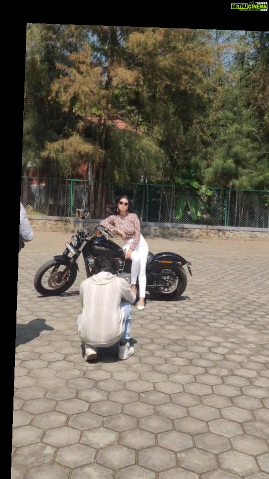 Sanam Shetty Instagram - Street Bob and me ♥️ While Fat Boy waits in line ! Any Harley fans out there? . . . . Organised by @samissiah Photography @jagan_mathew @pravin_ravichandran_ @akxy_akshay @jeev.n_ Videography @_thirdeyeweddings_ @the_zifa_kid @vishnu Venue @sr_jungle_resort_anaikatti Thanks for the warm hospitality @joemichael.official brother @gideonmediaevents Sam sir Muh @diyamakeover_ Hair @madhuzartistry #comingup📸 #harleydavidson #bikeshoot #coimbatore