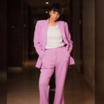 Sanam Shetty Instagram - Color pop 🍭 . . . Outfit @fascinodresses_by_shyn Styling @shyn_fascino Photography @shots_by_ad MUH @makeupbyjenitabhaskar #moodymondays #suitup #pantsuit #pastel #powerdresser #happyevening