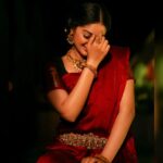 Sanam Shetty Instagram – When you smile for no reason..you know the reason is ….♥️
.
.
.
Pattu pavadai by @ivalinmabia 
Temple jewellery by @vilvajewels 
Photography @__thirdeyeweddings__
Edit @thejan__
Concept @samissiah 
Venue @darzaluxuryresorts 
Makeup @diyamakeover_ 
Hair @madhuzartistry 
Logistics @joemichael.official @reshma.srijay @gideonmediaevents 

#lovemonth #reasonforred #festiveshoot  #pattupavadai #sanam #sanamshetty