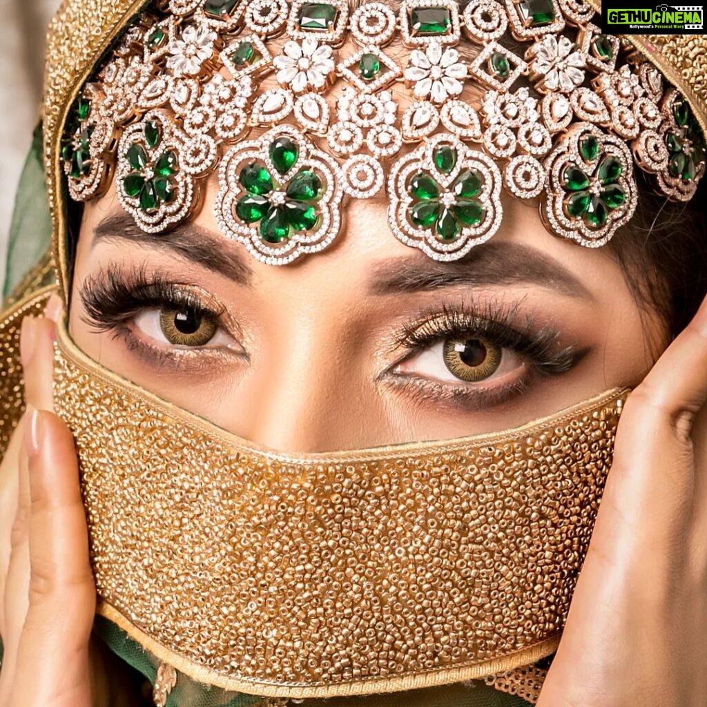 Sanam Shetty Instagram - Witness the transformation of our leading lady @sam.sanam.shetty as an arabic princess. She mesmerises in a green ensemble by @naziasyedofficial featuring the new collection noor. She has been tranformed by the hair and makeup artist @vijiknr. Designer - @naziasyed @naziasyedofficial Hair and make up by @vijiknr #sanam #sanamshetty #sanamshettyofficial #bigboss #bigbosstamil #naziasyed #promakeup #tamil #tamilheorine #heroine #kollywood #actress #tamilfilms #tamilactress #chennai #madrasfashion #fashiom #ads #bridal #bridalfashion #rahuldev1177 #fashionphotography #photo