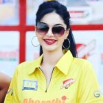 Sanam Shetty Instagram - Imagine me at the match.. #yellove 💛 #cskvsmi