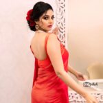 Sanam Shetty Instagram - Its RED..enough said🌹 . . . Event styling by @naturalssalon Clicks @sathish_photography49 Outfit @rasikaasofficial Styling @style.withsneha Makeup @preethi_naturalsmakeupartistry Hair @vimala_naturals Organised by @rajani_raghunath @sneha__mithran Regards @ckkumaravel @veena_kumaravel #tgif #happyevening #vintage #eventstyling #redsatin