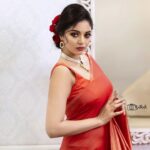 Sanam Shetty Instagram - Its RED..enough said🌹 . . . Event styling by @naturalssalon Clicks @sathish_photography49 Outfit @rasikaasofficial Styling @style.withsneha Makeup @preethi_naturalsmakeupartistry Hair @vimala_naturals Organised by @rajani_raghunath @sneha__mithran Regards @ckkumaravel @veena_kumaravel #tgif #happyevening #vintage #eventstyling #redsatin