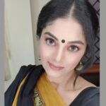Sanam Shetty Instagram - Pottu vaitha ...🎶 🖤 . . . Outfit & styling @ivalinmabia Photography @the_girl_with_the_cam_ MUH @diyamakeover_ @allurebeauty_princy #upcomingshoot 📸 #cottonsaree #blackbindi⚫ #southindianlook