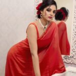 Sanam Shetty Instagram - Its RED..enough said🌹 . . . Event styling by @naturalssalon Clicks @sathish_photography49 Outfit @rasikaasofficial Styling @style.withsneha Makeup @preethi_naturalsmakeupartistry Hair @vimala_naturals Organised by @rajani_raghunath @sneha__mithran Regards @ckkumaravel @veena_kumaravel #tgif #happyevening #vintage #eventstyling #redsatin