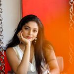 Sanam Shetty Instagram - How's your Sunday? Shot by @vivid_impressions__ #easybreezy #evergreensongs #simplesunday #happyevening