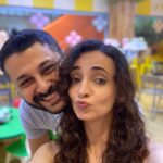 Sanaya Irani Instagram - Happy Birthday Gattu 🥳🥳. May the child in you always stay alive. May your love for food, animals, travel and people(in order of preference) grow with the years to come. This year you are not in mumbai, but here’s hoping your bday party is as fun as all the parties you throw on every festival. Your Turkish eggs are waiting for you on return. Love you @hegdeg and have a faaaab one 🥳🥳🥳.