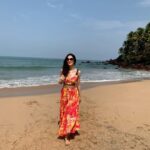 Sanaya Irani Instagram - Girls just wanna have SUN 🌞 ☀️. #summer #beachlife .
