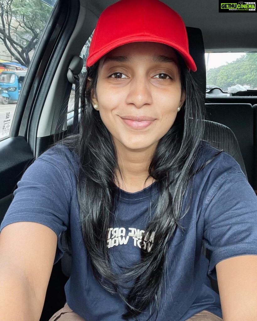 Sanchana Natarajan Instagram - Not a cap gal ⛑️.