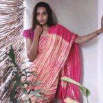 Sanchana Natarajan Instagram - மழைக்குள்ளே நனையும் ஒரு காற்றை போல.. @dreamsbyhrishikeshns