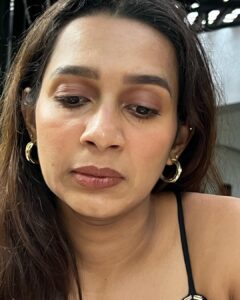 Sanchana Natarajan Instagram - Cute but also hangry😇 #shehasmultiplepersonalities #allofthemarebeautiful #lookingoodfeelingood 🤓