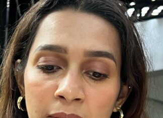 Sanchana Natarajan Instagram - Cute but also hangry😇 #shehasmultiplepersonalities #allofthemarebeautiful #lookingoodfeelingood 🤓