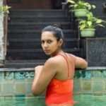 Sanchana Natarajan Instagram - Swipe to see my reaction to everyone who’s gonna make a big deal of these pictures 🤓🦭 #chummmanasanasanu #justuforbikini