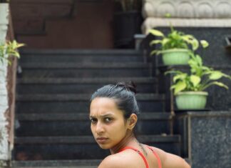 Sanchana Natarajan Instagram - Swipe to see my reaction to everyone who’s gonna make a big deal of these pictures 🤓🦭 #chummmanasanasanu #justuforbikini