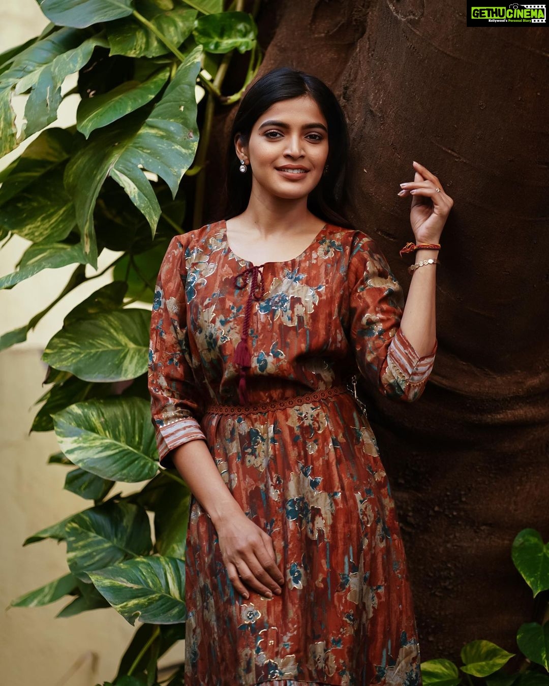 Sanchita Shetty Instagram - Peace is the beauty of life ❤️ Photography : @udaymallipudi edits : @travellingsouljour Cloths : @roovy_annanagar @grasp_clothings Makeup Hair : @isanchitaa #peace #joy #love #sanchita #sanchitashetty #spreadlovepositivity ❤️