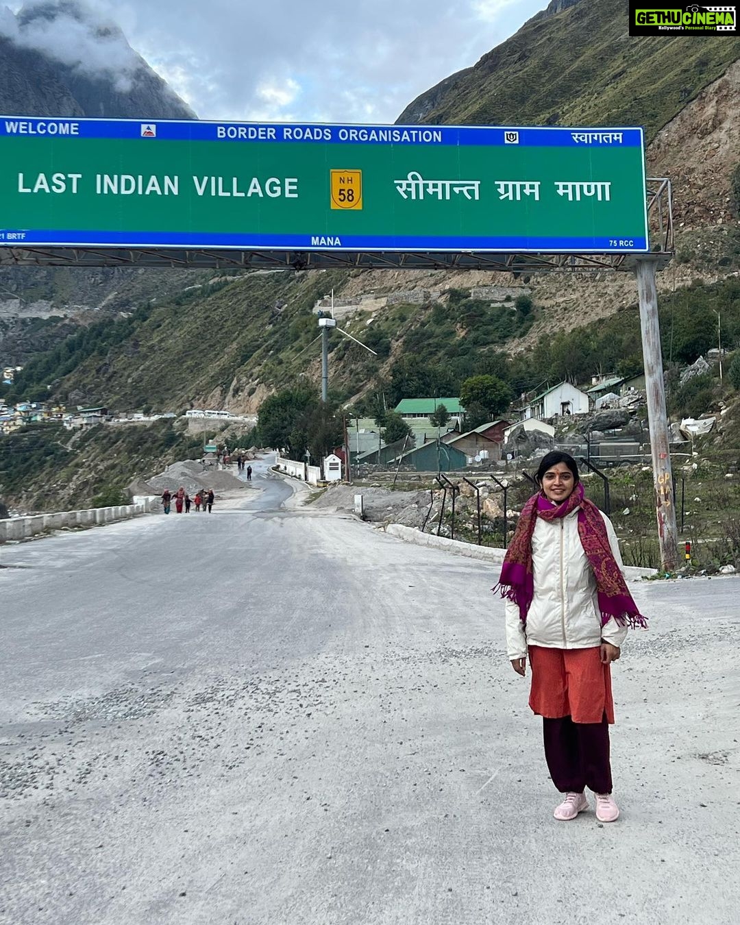 Sanchita Shetty Instagram - Devabhumi My dream come true! The most Divine trip ever in my whole Life. π Exactly a month ago visited all these divine places. In the sun, rain & freezing cold & snow I kept hiking & climbing, donβt even know how much I trekked every single day, stayed in tents -5 degrees & heavy rains Every step was divine experience π Whoever visit Devabhumi will feel every breath & you will remember that God is within youπ Thankful & grateful to God Gurus for the wonderful opportunity & life time humbling experience π Feeling Blessed π β my life time the miracle Char dham yatra 2022 β Heartfelt gratitude to everyone whoever Helped & supported my journeys : Family,relatives, friends,well-wishers travel agent & drivers & all Priests and guidesππ Here we go #badrinath #badrinathtemple #kedharnath #kedarnathtemple #yamunotri #yamunotritemple #gangotri #gangotritemple #trekking #trek #trekkingindia #uttarakhand #adishankaracharya #devabhumi #chardhamyatra #chardhamyatra2022 #himalayas #himalaya #kriyayogameditation #solotravel #solotrip #sanchita #sanchitashetty #love #onlypositivevibes #divine #divineexperience #nofilter #nomakeup #spreadlovepositivity β€οΈ