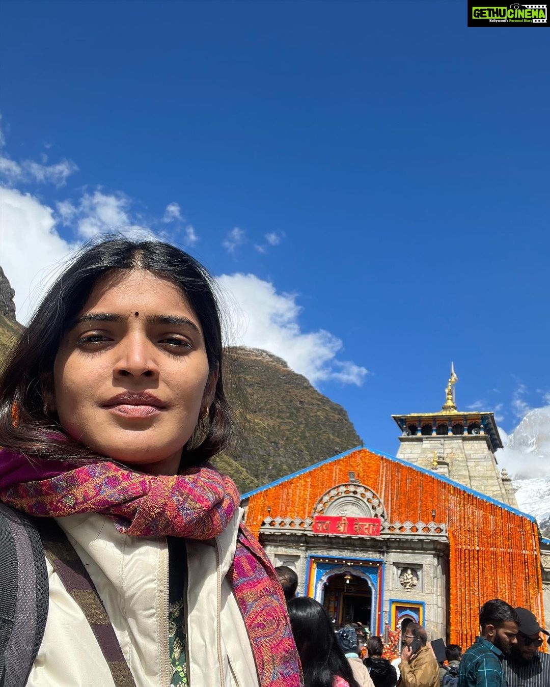 Sanchita Shetty Instagram - Devabhumi My dream come true! The most Divine trip ever in my whole Life. π Exactly a month ago visited all these divine places. In the sun, rain & freezing cold & snow I kept hiking & climbing, donβt even know how much I trekked every single day, stayed in tents -5 degrees & heavy rains Every step was divine experience π Whoever visit Devabhumi will feel every breath & you will remember that God is within youπ Thankful & grateful to God Gurus for the wonderful opportunity & life time humbling experience π Feeling Blessed π β my life time the miracle Char dham yatra 2022 β Heartfelt gratitude to everyone whoever Helped & supported my journeys : Family,relatives, friends,well-wishers travel agent & drivers & all Priests and guidesππ Here we go #badrinath #badrinathtemple #kedharnath #kedarnathtemple #yamunotri #yamunotritemple #gangotri #gangotritemple #trekking #trek #trekkingindia #uttarakhand #adishankaracharya #devabhumi #chardhamyatra #chardhamyatra2022 #himalayas #himalaya #kriyayogameditation #solotravel #solotrip #sanchita #sanchitashetty #love #onlypositivevibes #divine #divineexperience #nofilter #nomakeup #spreadlovepositivity β€οΈ