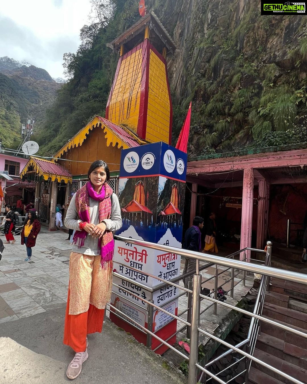 Sanchita Shetty Instagram - Devabhumi My dream come true! The most Divine trip ever in my whole Life. π Exactly a month ago visited all these divine places. In the sun, rain & freezing cold & snow I kept hiking & climbing, donβt even know how much I trekked every single day, stayed in tents -5 degrees & heavy rains Every step was divine experience π Whoever visit Devabhumi will feel every breath & you will remember that God is within youπ Thankful & grateful to God Gurus for the wonderful opportunity & life time humbling experience π Feeling Blessed π β my life time the miracle Char dham yatra 2022 β Heartfelt gratitude to everyone whoever Helped & supported my journeys : Family,relatives, friends,well-wishers travel agent & drivers & all Priests and guidesππ Here we go #badrinath #badrinathtemple #kedharnath #kedarnathtemple #yamunotri #yamunotritemple #gangotri #gangotritemple #trekking #trek #trekkingindia #uttarakhand #adishankaracharya #devabhumi #chardhamyatra #chardhamyatra2022 #himalayas #himalaya #kriyayogameditation #solotravel #solotrip #sanchita #sanchitashetty #love #onlypositivevibes #divine #divineexperience #nofilter #nomakeup #spreadlovepositivity β€οΈ