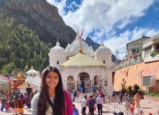 Sanchita Shetty Instagram - Devabhumi My dream come true! The most Divine trip ever in my whole Life. 🙏 Exactly a month ago visited all these divine places. In the sun, rain & freezing cold & snow I kept hiking & climbing, don’t even know how much I trekked every single day, stayed in tents -5 degrees & heavy rains Every step was divine experience 🙏 Whoever visit Devabhumi will feel every breath & you will remember that God is within you🙏 Thankful & grateful to God Gurus for the wonderful opportunity & life time humbling experience 🙏 Feeling Blessed 🙏 “ my life time the miracle Char dham yatra 2022 “ Heartfelt gratitude to everyone whoever Helped & supported my journeys : Family,relatives, friends,well-wishers travel agent & drivers & all Priests and guides🙏🙏 Here we go #badrinath #badrinathtemple #kedharnath #kedarnathtemple #yamunotri #yamunotritemple #gangotri #gangotritemple #trekking #trek #trekkingindia #uttarakhand #adishankaracharya #devabhumi #chardhamyatra #chardhamyatra2022 #himalayas #himalaya #kriyayogameditation #solotravel #solotrip #sanchita #sanchitashetty #love #onlypositivevibes #divine #divineexperience #nofilter #nomakeup #spreadlovepositivity ❤️
